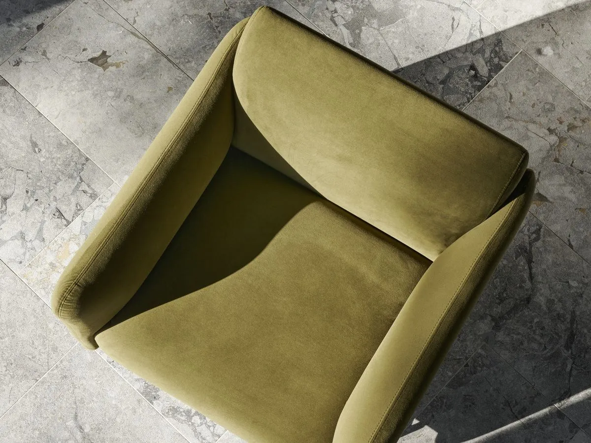 Кресло Berne - York  5121 Kожа светло-зеленая -  Под заказ в интерьере