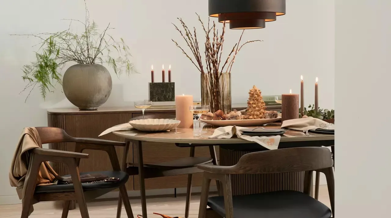 Обеденный стул Seoul - Nordic Grain 5130 Кожа черного цвета -  В наличии в интерьере