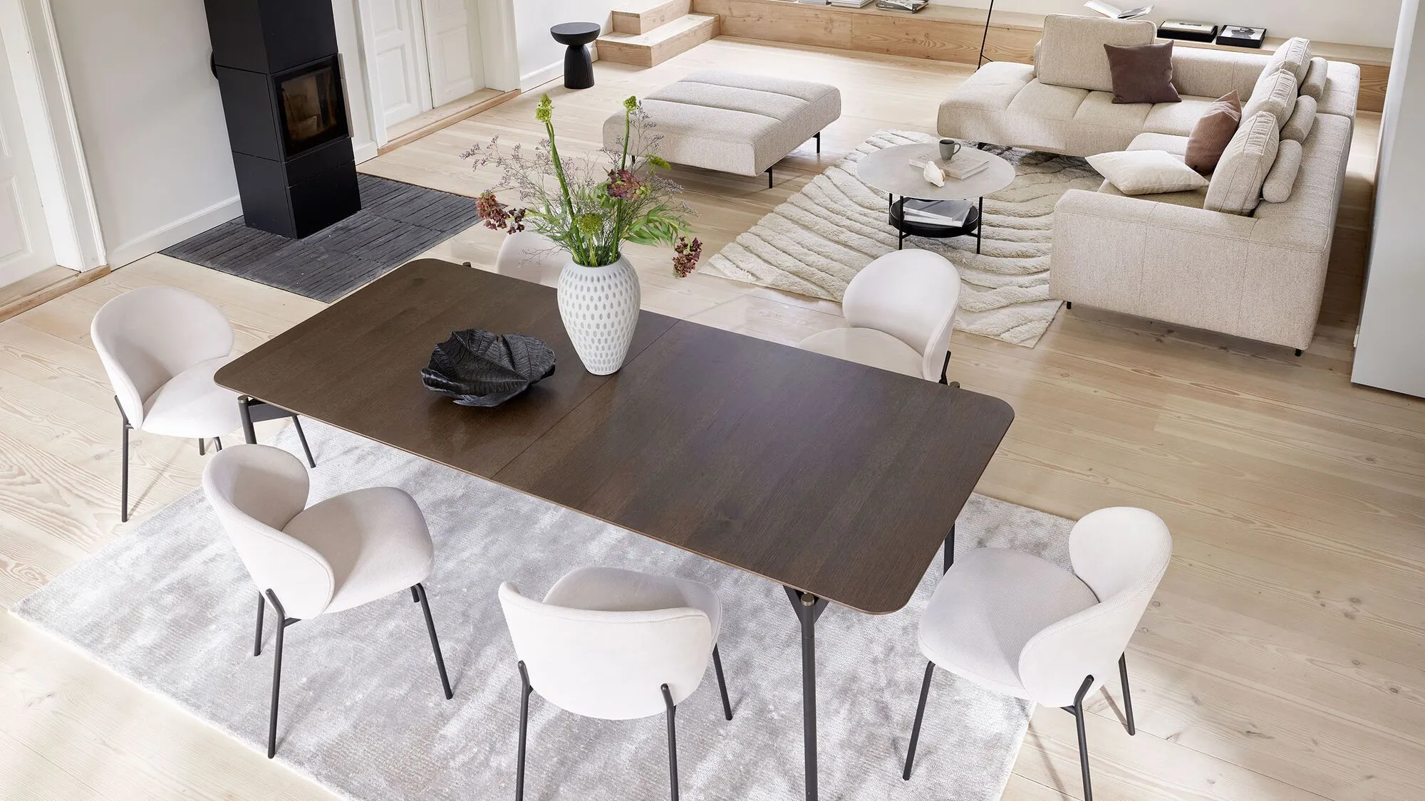 Угловой диван Amsterdam с модулем для отдыха - York 5122 Кожа светло-коричневого цвета  -  Под заказ в интерьере