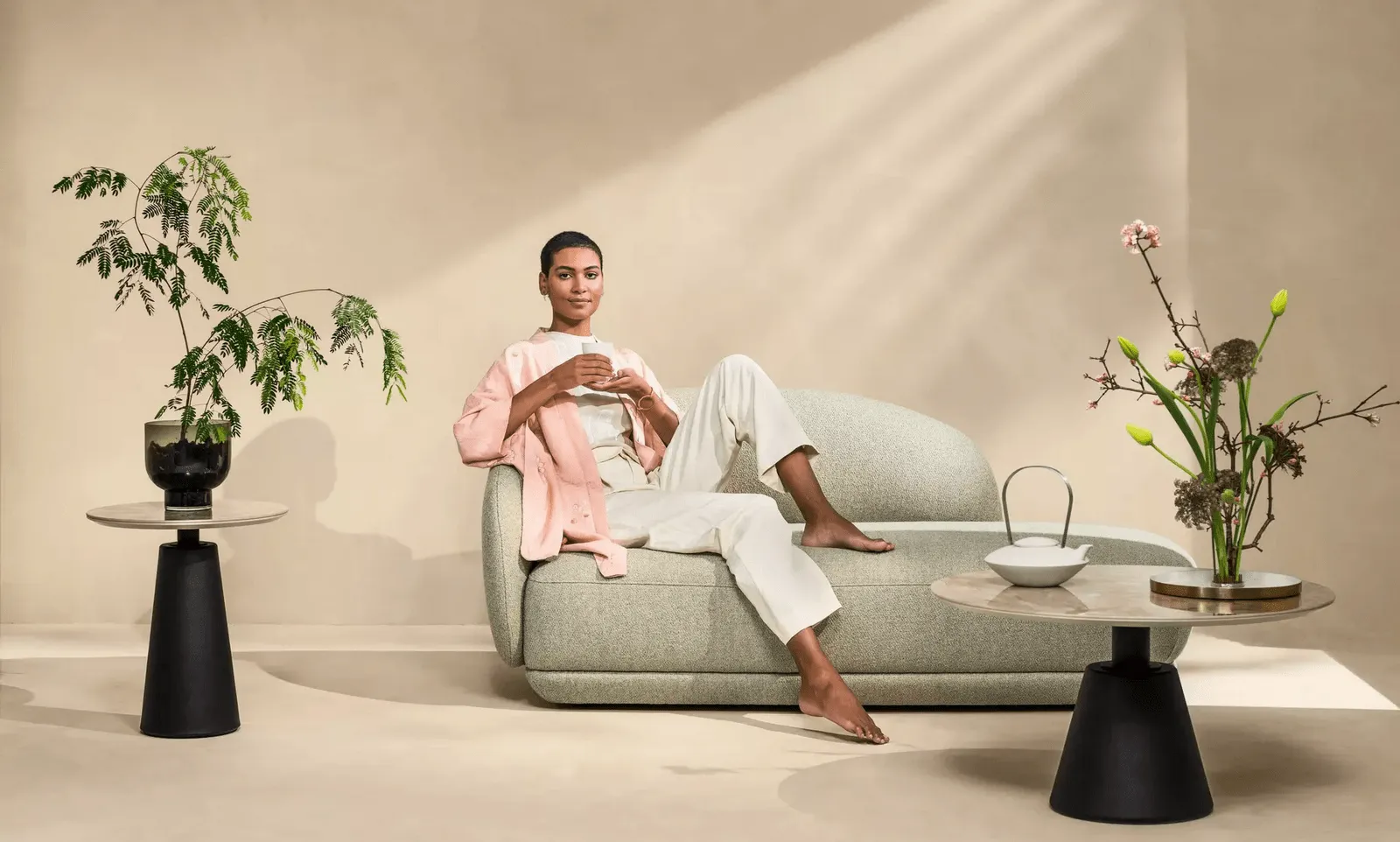 Диван с козеткой Bolzano - Tuscany белого цвета 3200 -  Под заказ в интерьере