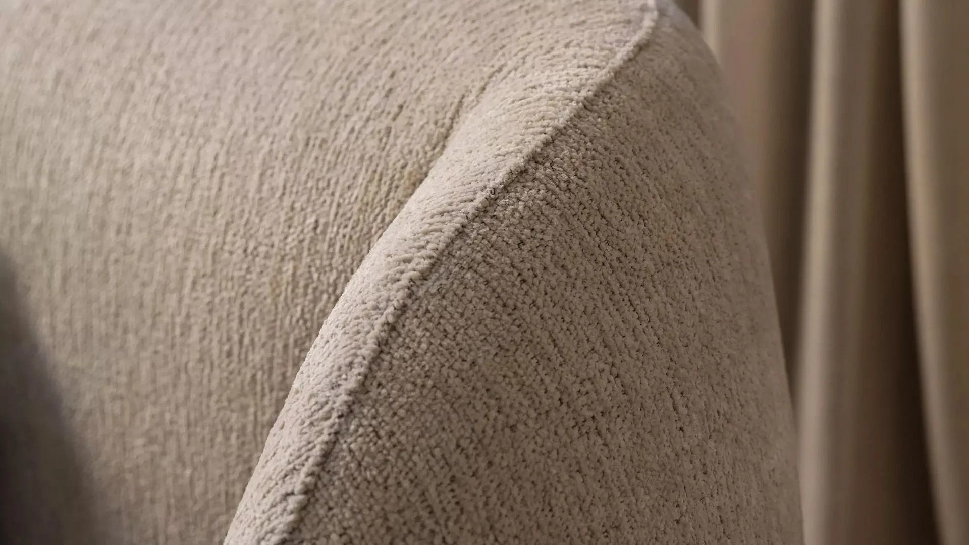 Кровать Bolzano -  Ravello 3221 Ткань бежевого цвета  -  Под заказ в интерьере