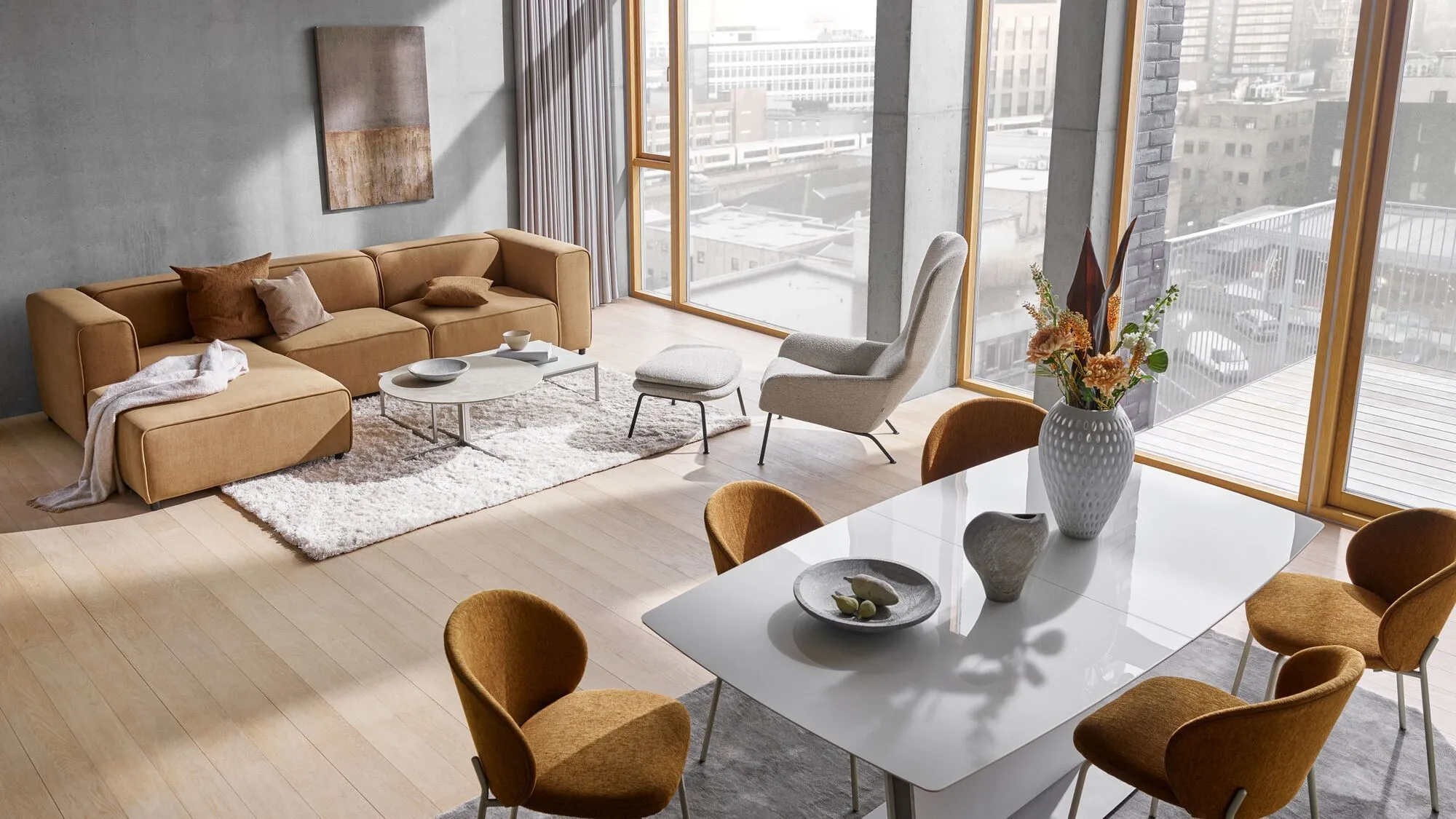 Диван Carmo с модулем для отдыха - Napoli 2252 Ткань золотисто-бежевого цвета  -  Под заказ в интерьере