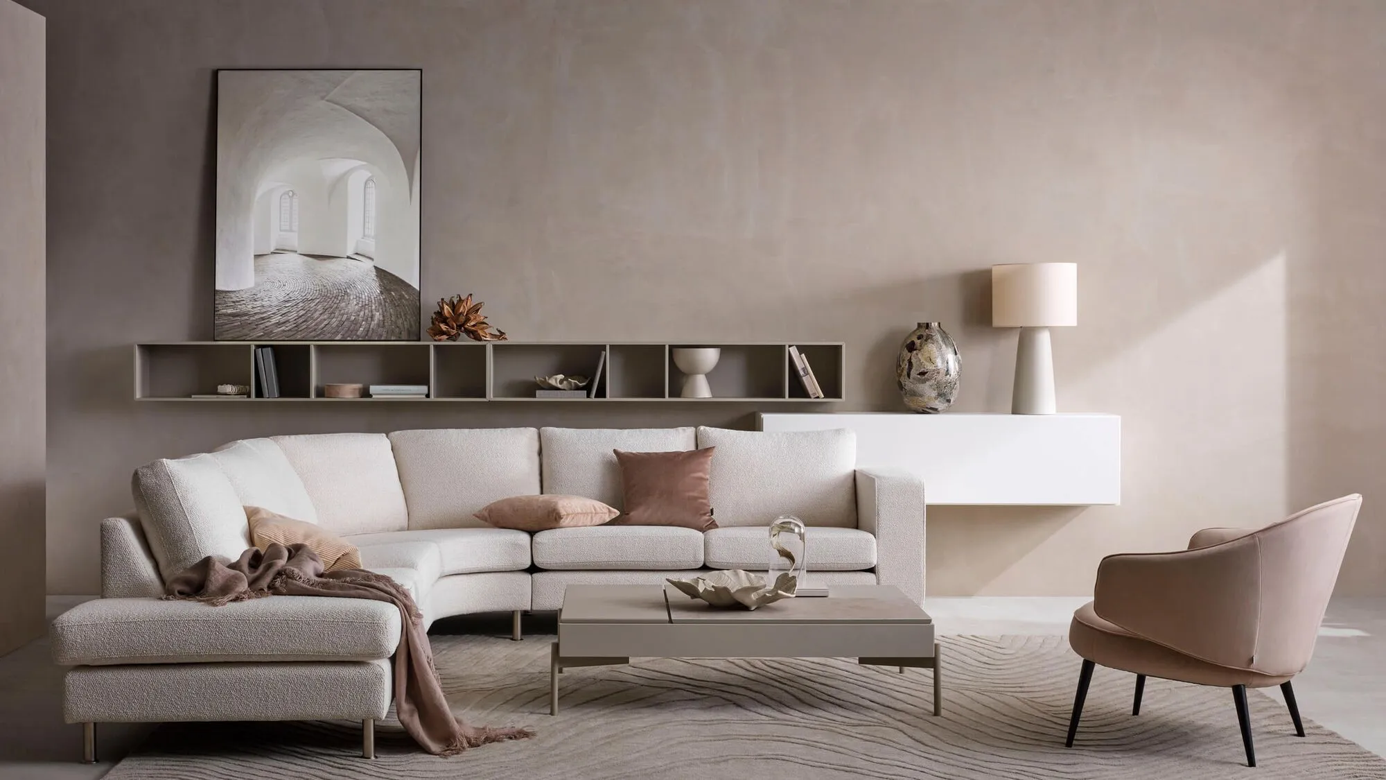 Кресло Charlotte - Frisco 2070 Бежевая ткань  -  Под заказ в интерьере