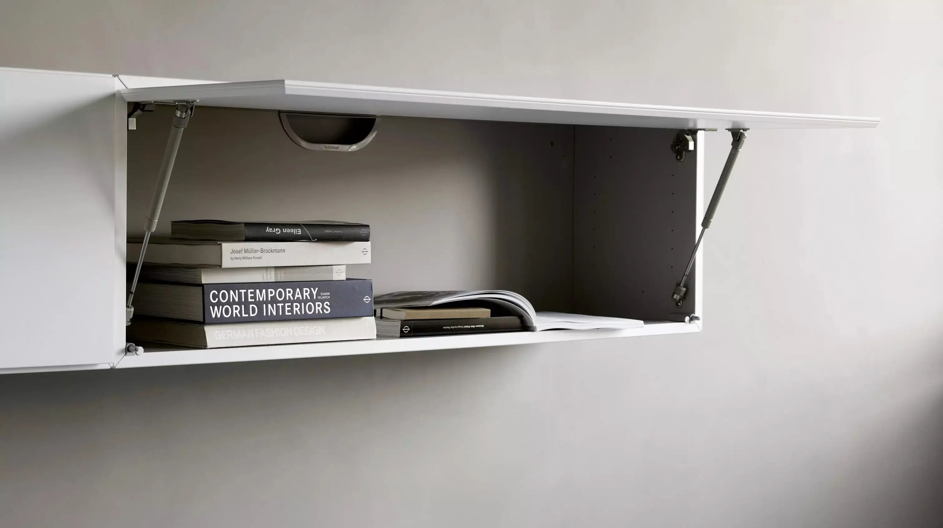 Настенный шкаф Lugano в интерьере