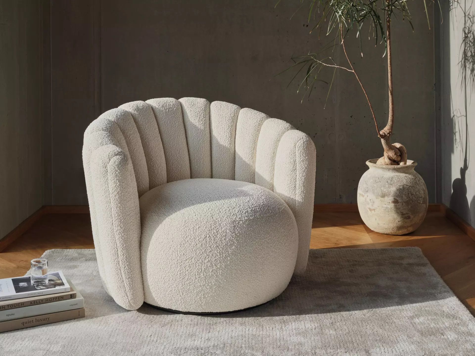 Кресло Sweet Art c поворотным основанием - Frisco 2065 Ткань тёмно-синего цвета  -  Под заказ в интерьере