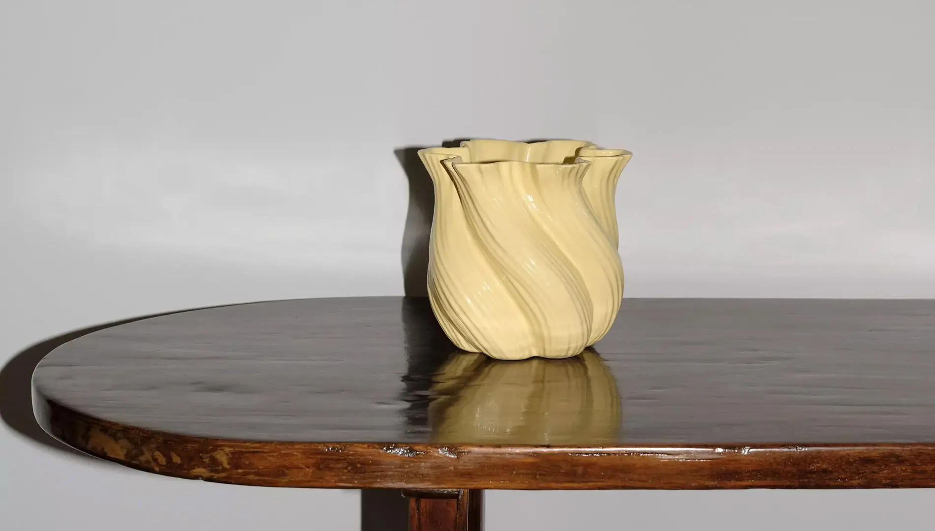 Ваза Flora 6 -  Под заказ в интерьере