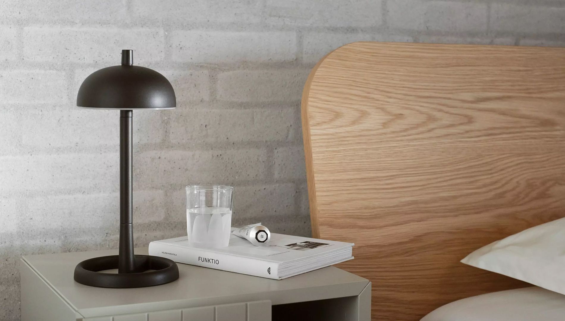 Настольная лампа Paris -  Под заказ в интерьере