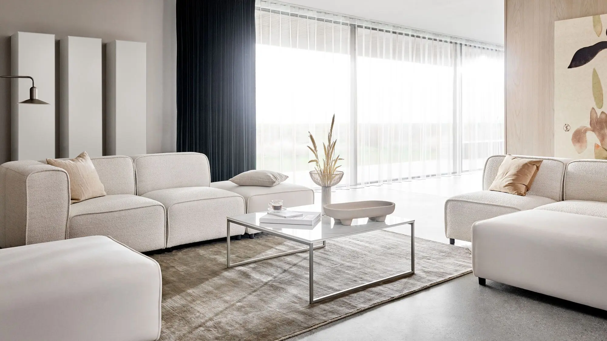 Диван Carmo с модулем для отдыха - Frisco 2057 Ткань цвета кэмел с функцией акваклин  -  Под заказ в интерьере