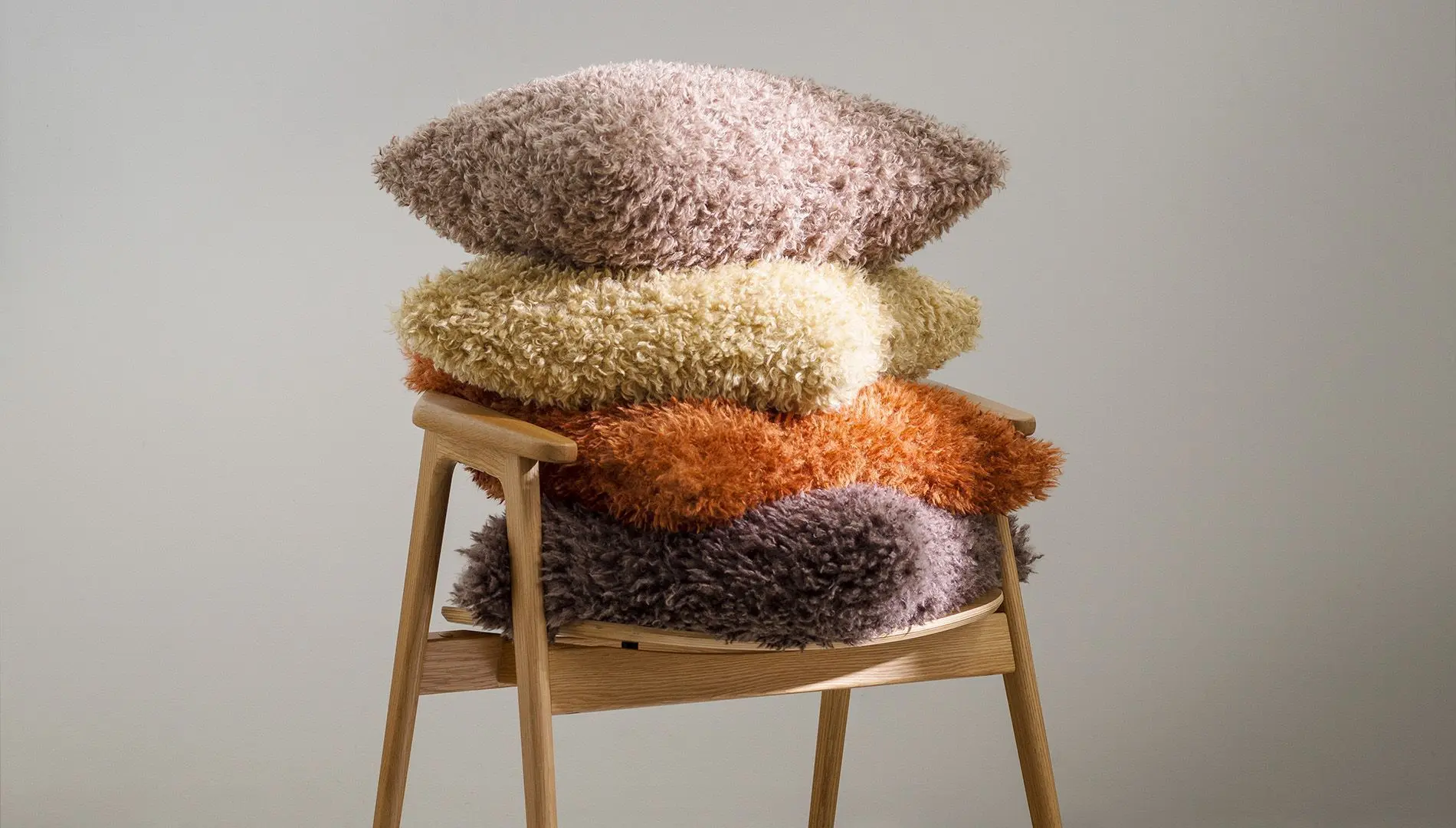 Подушка Teddy -  Под заказ в интерьере