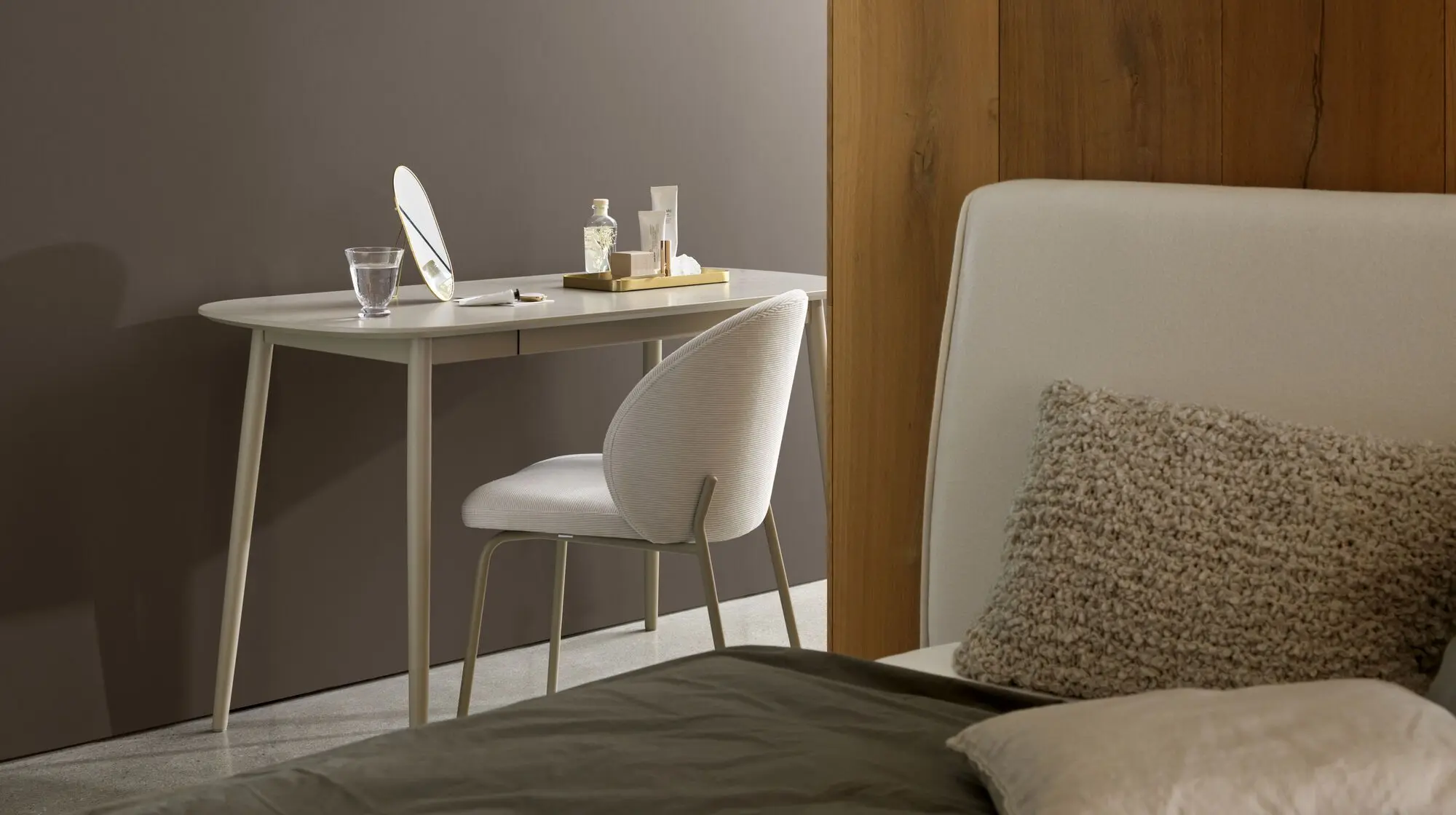 Рабочий стол Kingston -  Под заказ в интерьере