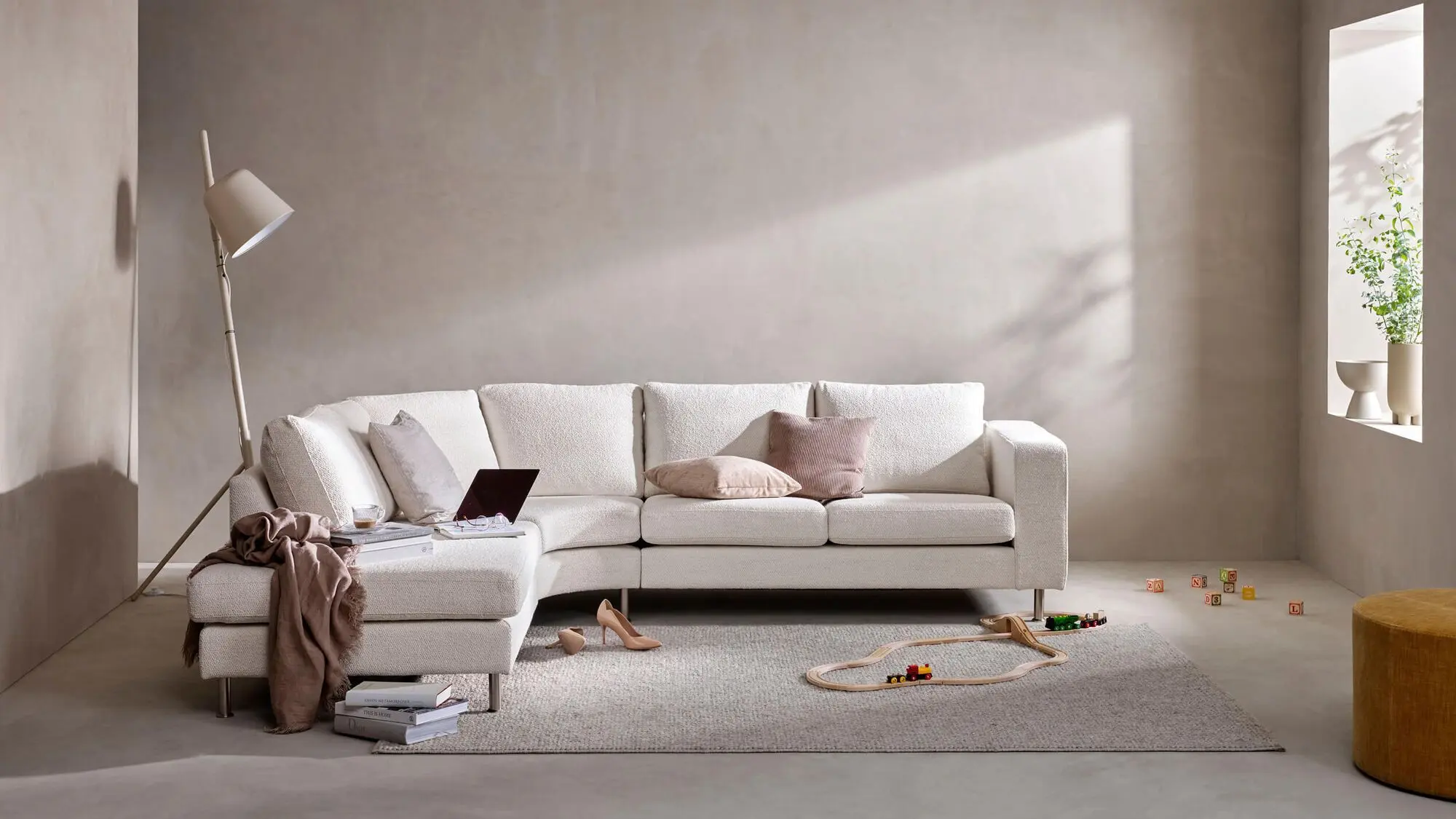 Пуф Eden - Lazio 3091 Ткань бежевого цвета  -  Под заказ в интерьере