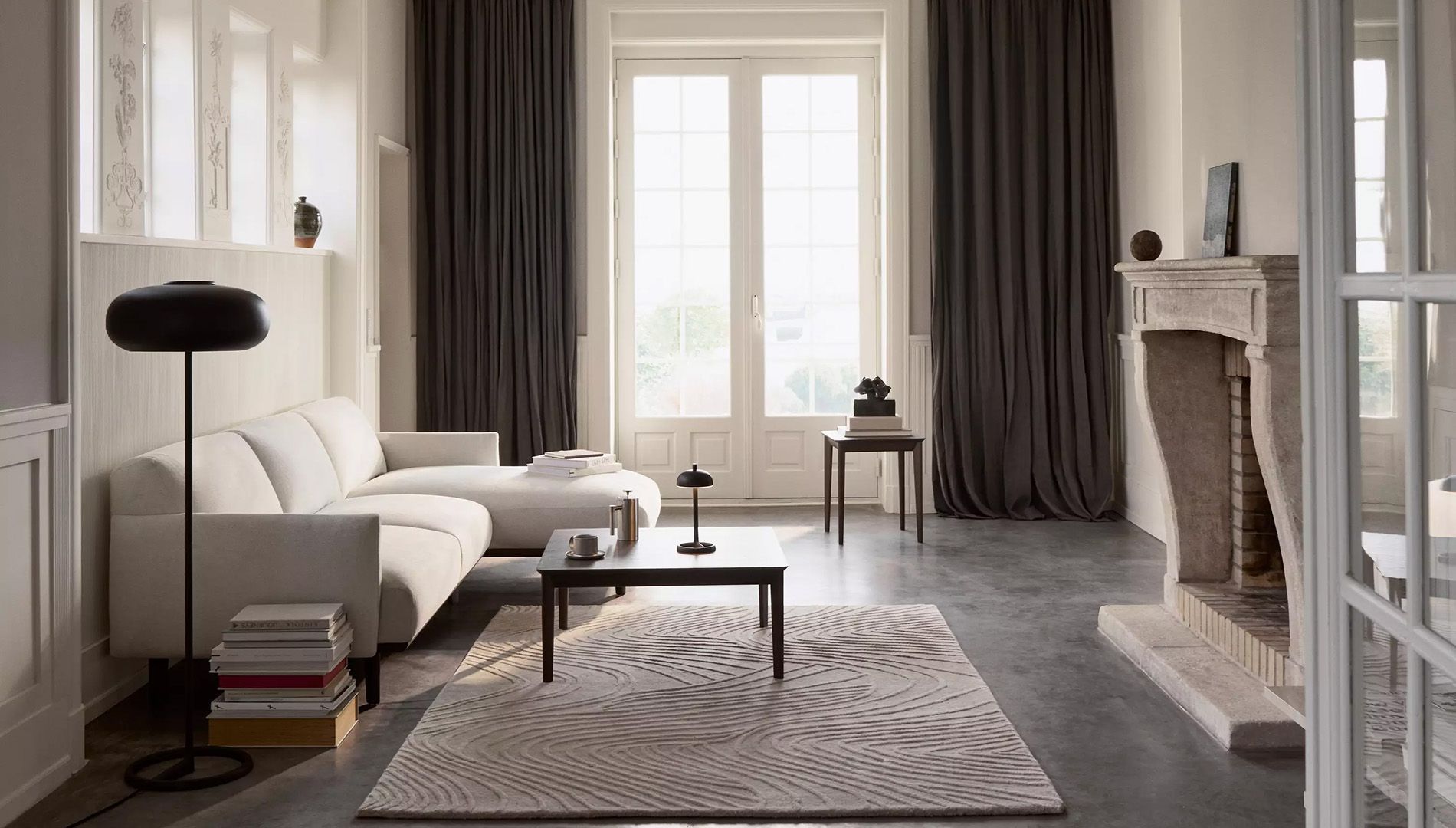 Настольная лампа Paris -  Под заказ в интерьере