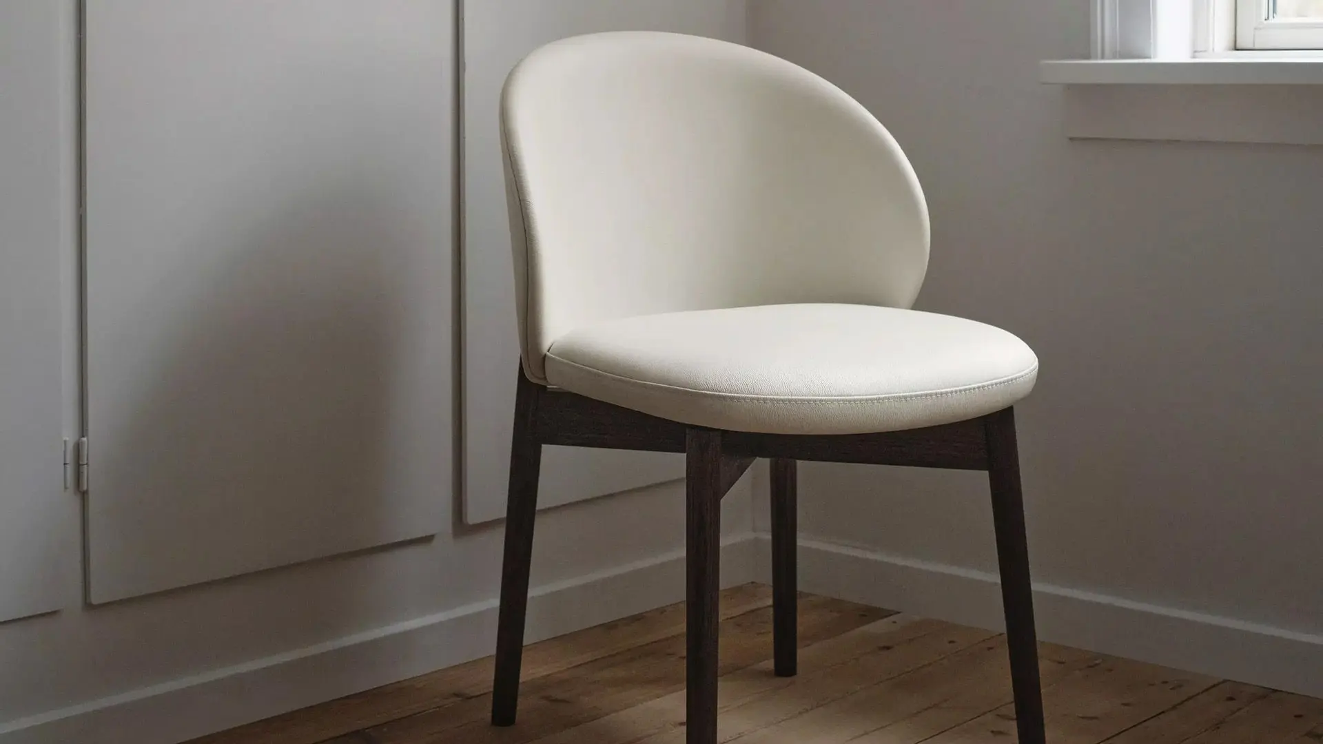 Обеденный стул Princeton - Nordic Vintage кожа 5152 темно-коричневого цвета -  Под заказ в интерьере