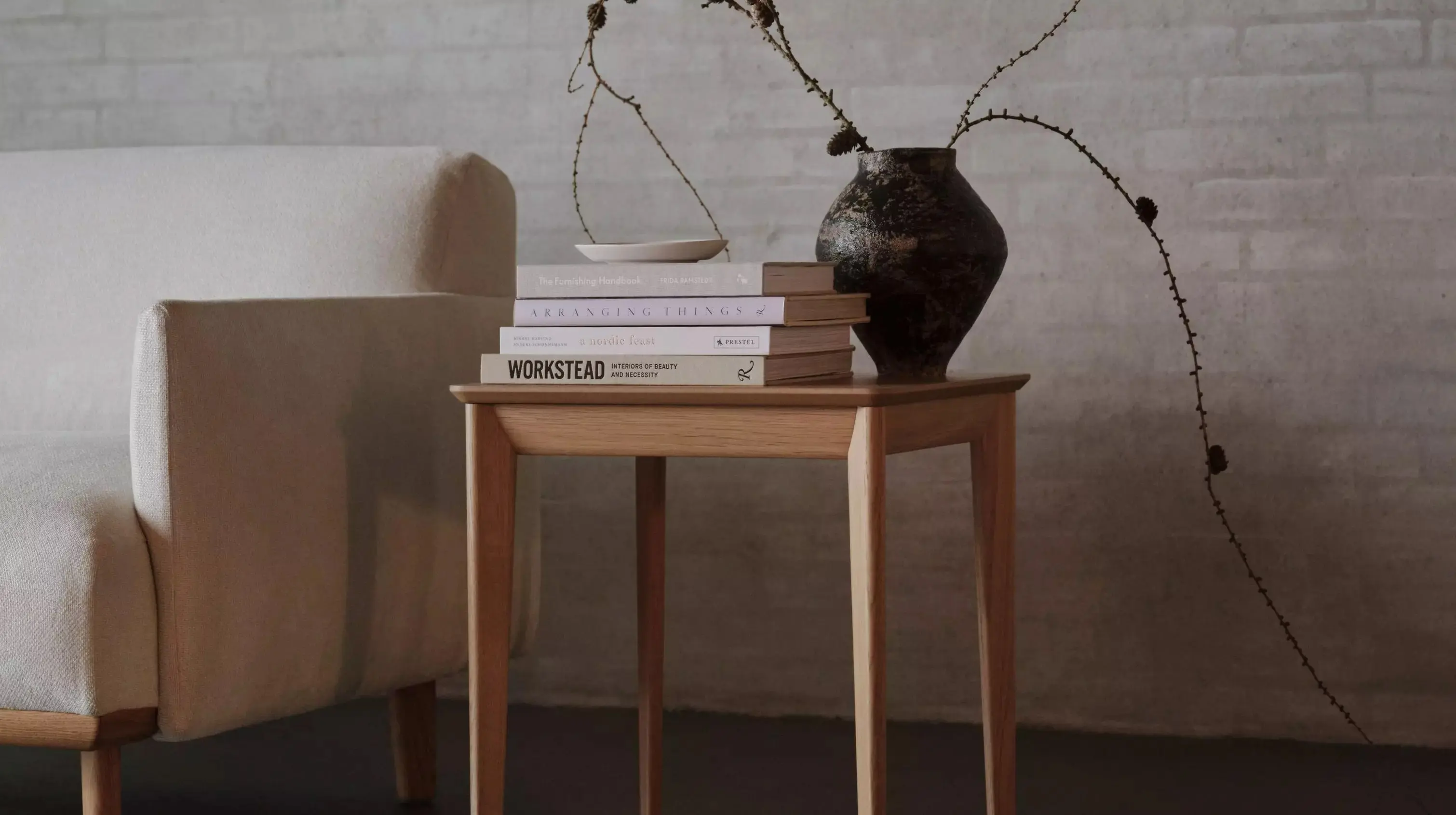 Приставной стол Aarhus -  Под заказ в интерьере