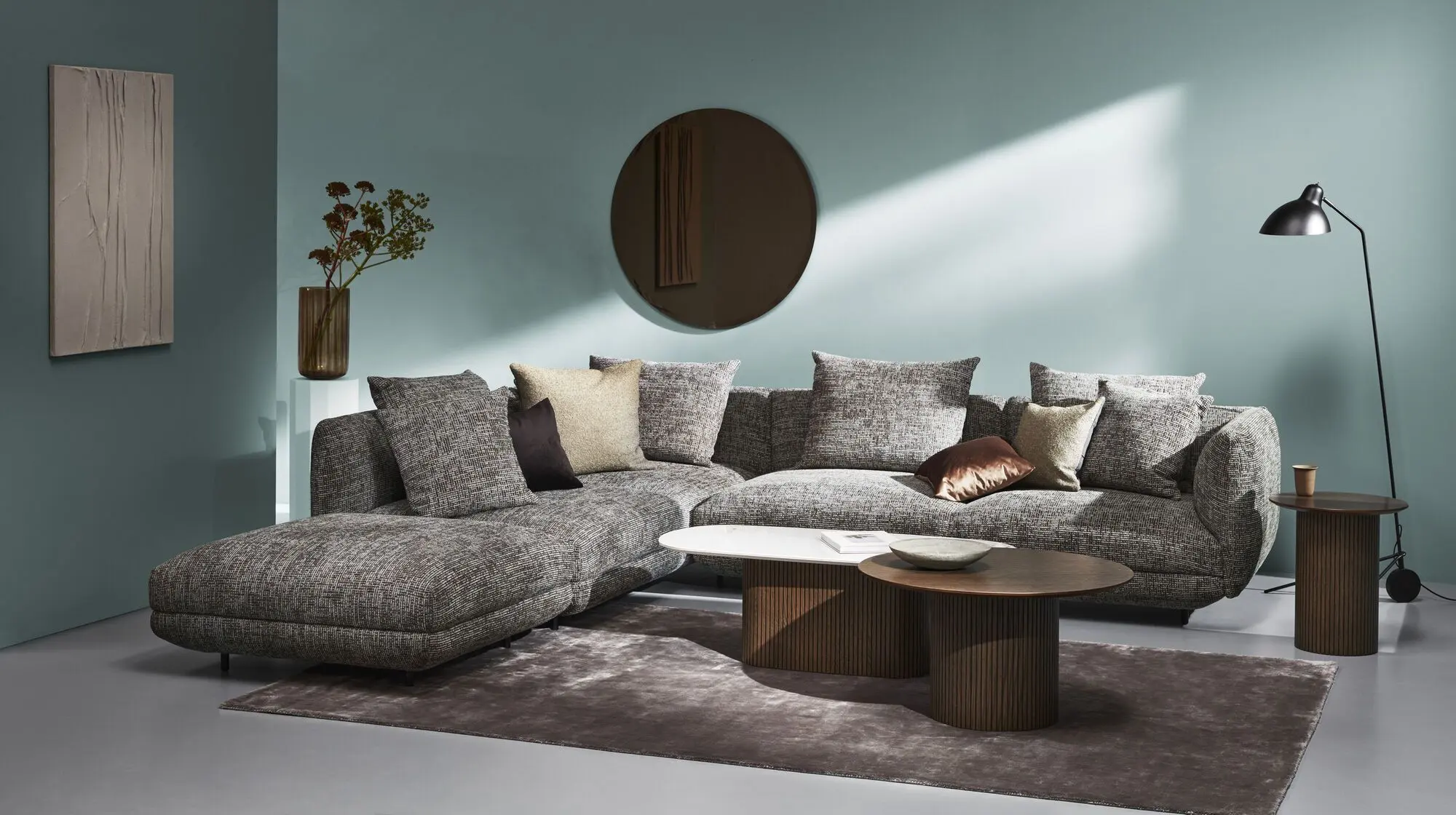 2-местный модуль Salamanca с 2 подлокотниками -  Frisco 2058 Темно-зеленая ткань -  Под заказ в интерьере