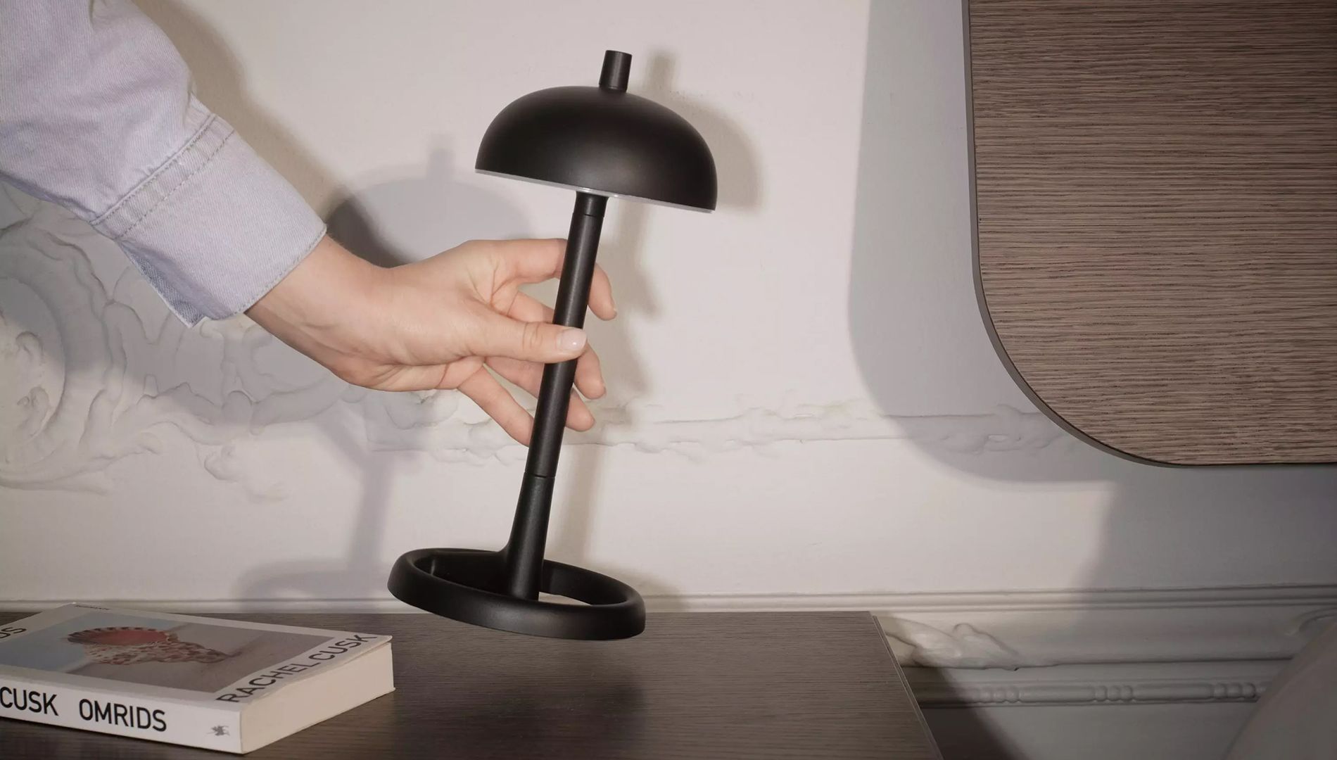 Настольная лампа Paris -  Под заказ в интерьере