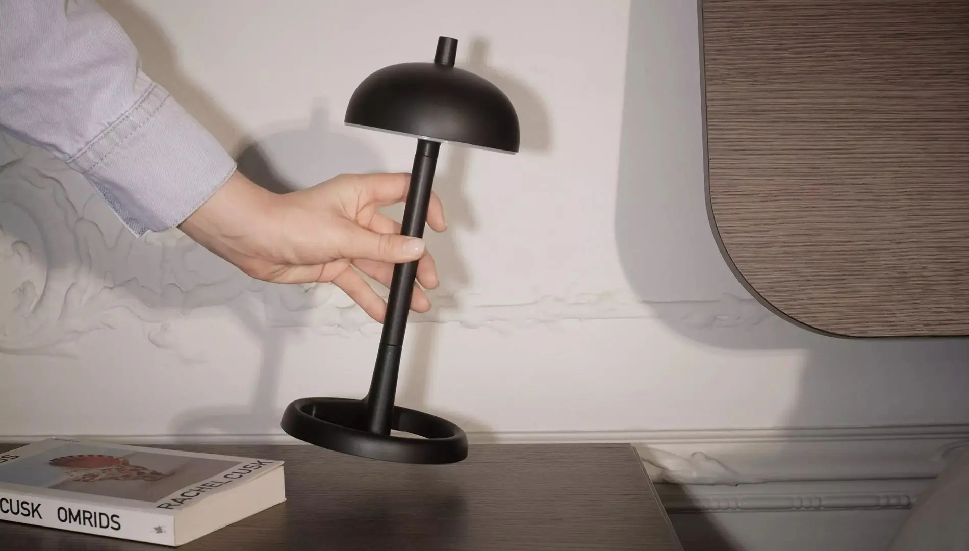 Настольная лампа Paris -  Под заказ в интерьере