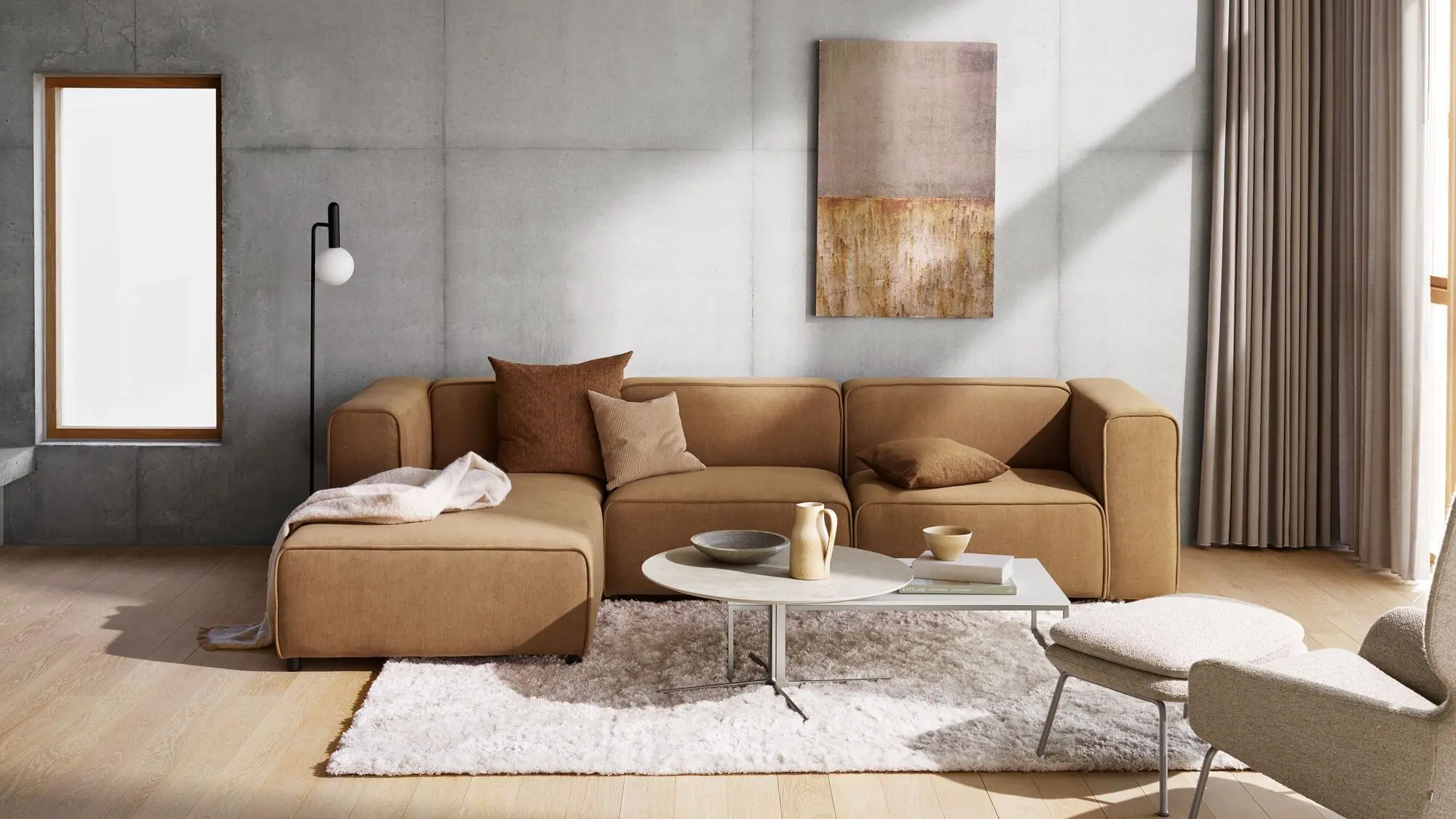 Диван Carmo с модулем для отдыха - Frisco 2057 Ткань цвета кэмел с функцией акваклин  -  Под заказ в интерьере