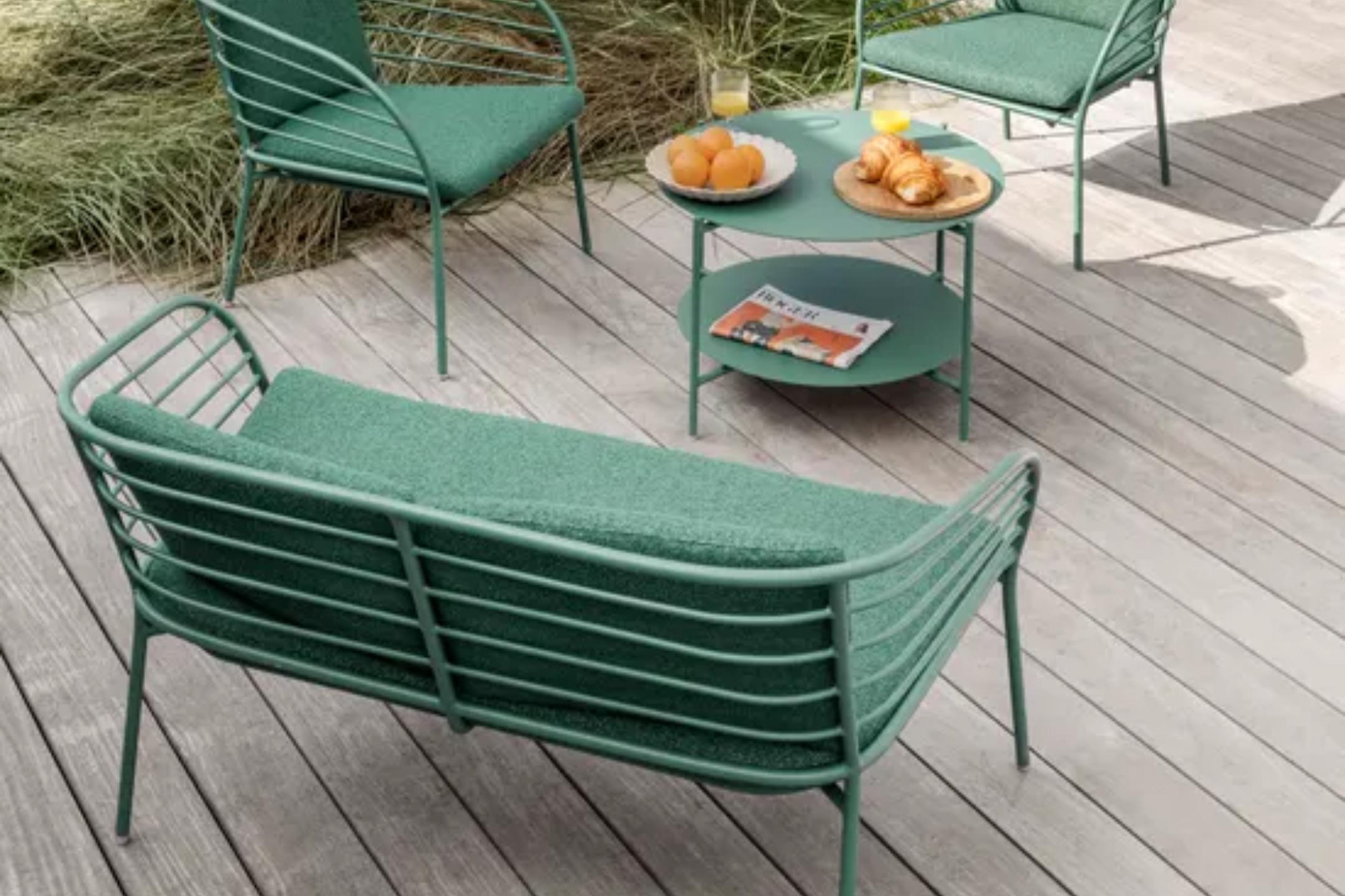   Уличные диваны