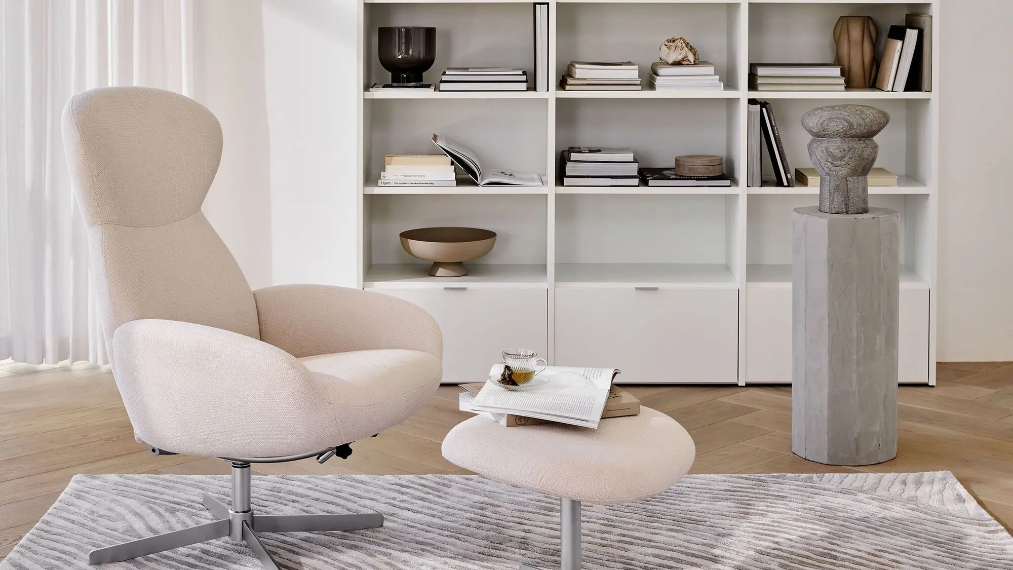 Скульптура Carve -  Под заказ в интерьере