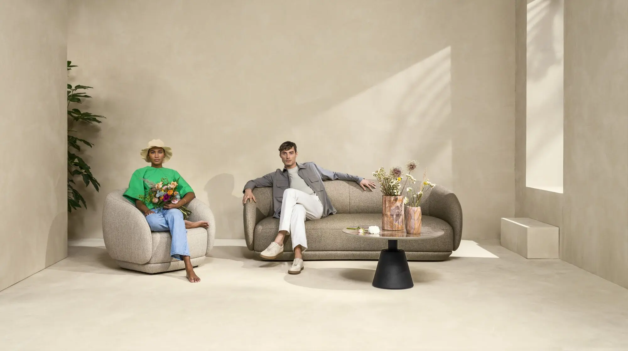 Кресло Bolzano с поворотным основанием - Lazio 3091 Ткань бежевого цвета  -  Под заказ в интерьере