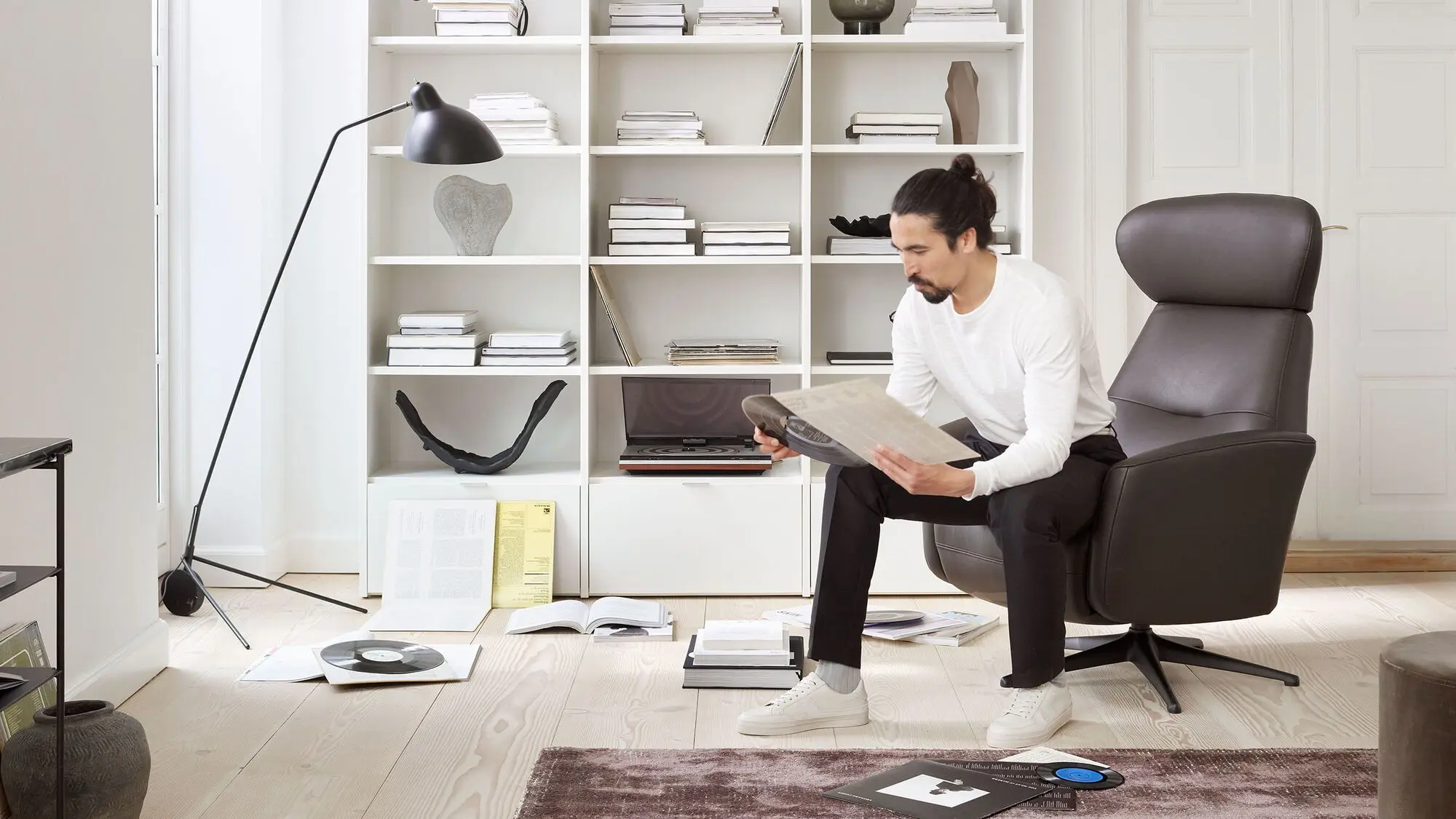 Пуф Eden - Lazio 3091 Ткань бежевого цвета  -  Под заказ в интерьере