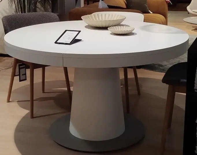 Стол Granada с дополнительной столешницей в интерьере