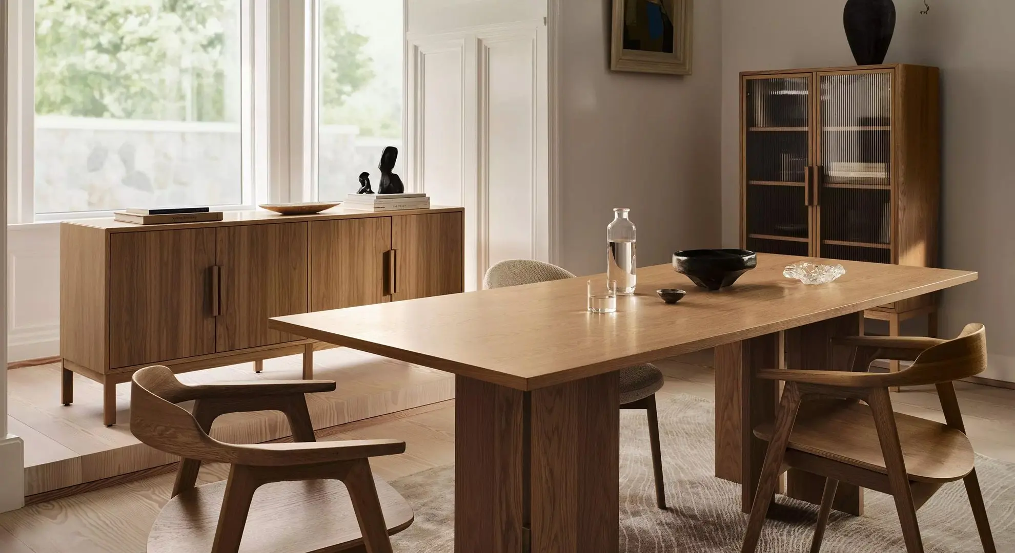 Axo 7240 Обеденный стол, dark oak veneer/dark oak veneer/Dark oak solid. H74ЅxW90xL220cm. (Неизвестная характеристика) -  Под заказ в интерьере