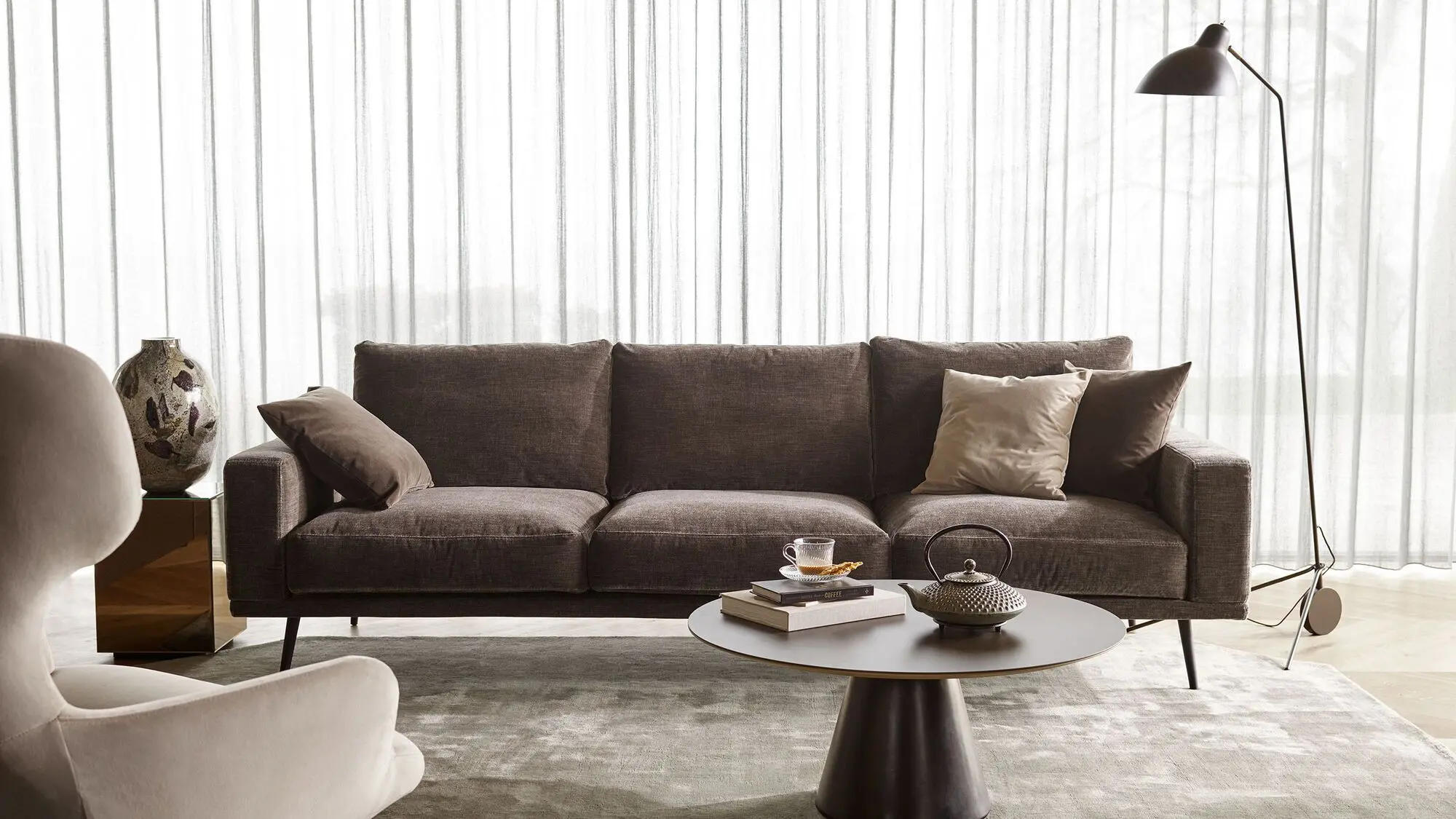 Диван Carlton с модулем для отдыха - York  5121 Kожа светло-зеленая -  Под заказ в интерьере