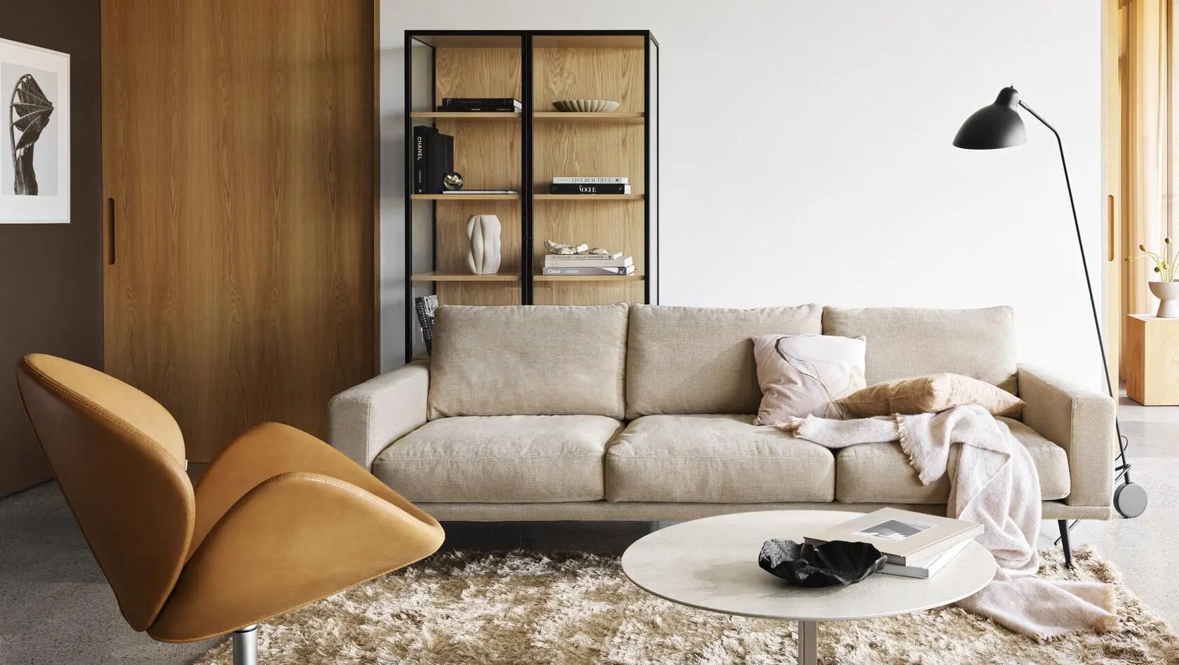 Стеклянный шкаф Lund -  Под заказ в интерьере