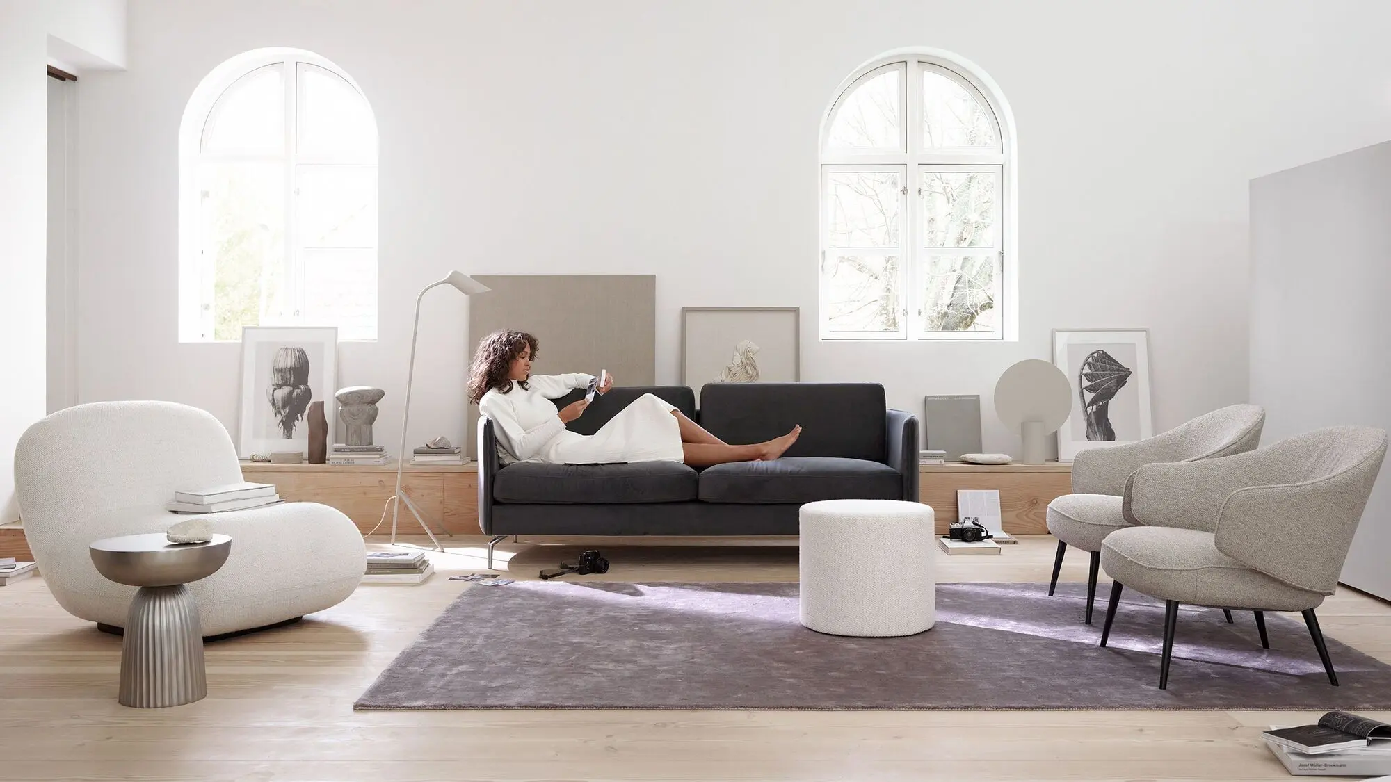 Приставной стол Expose -  Под заказ в интерьере