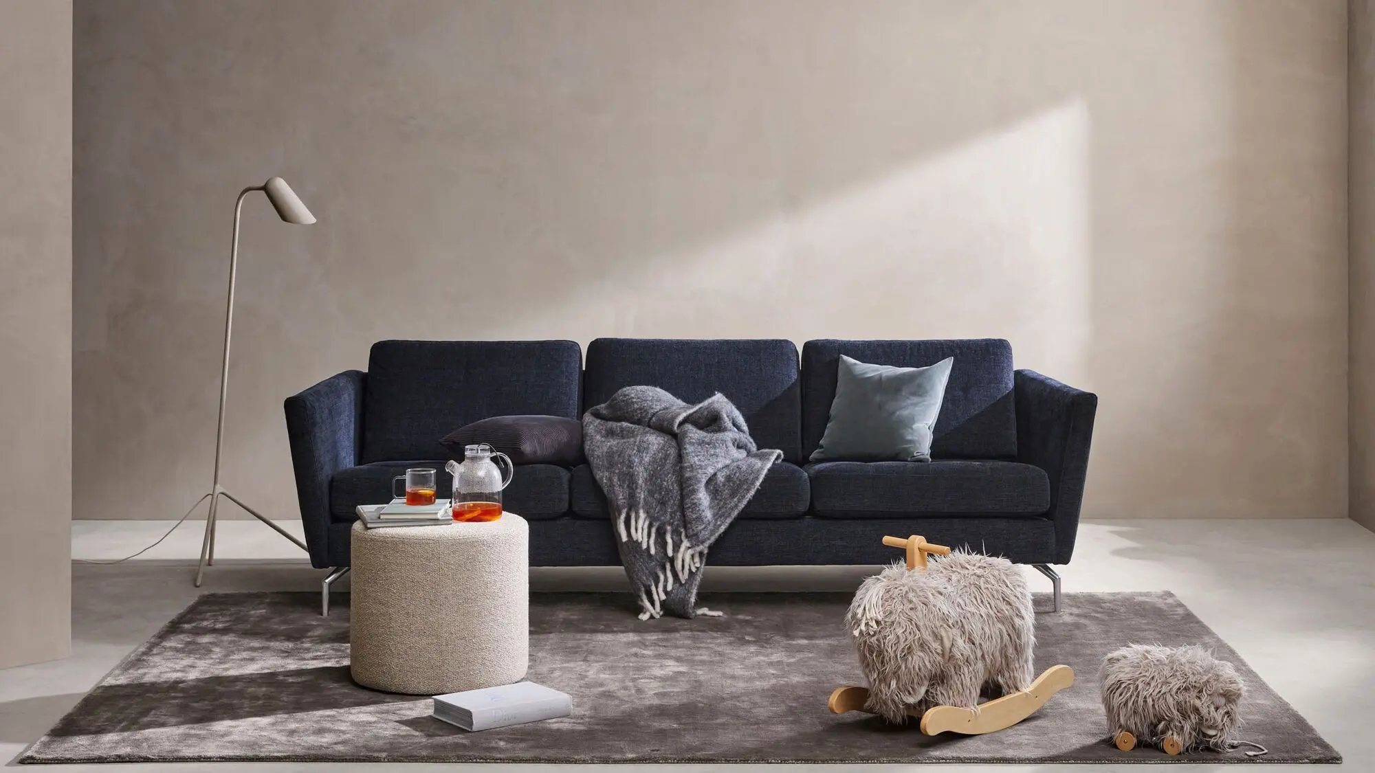 Диван Osaka - York 5120 Kожа коньячного цвета  -  Под заказ в интерьере