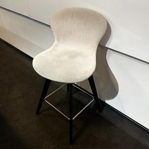 Б Полубарный стул Adelaide