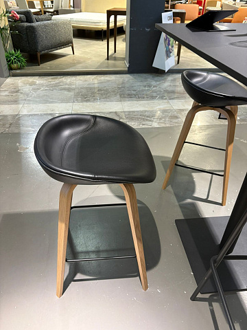 Полубарный стул Hauge - Nordic Grain