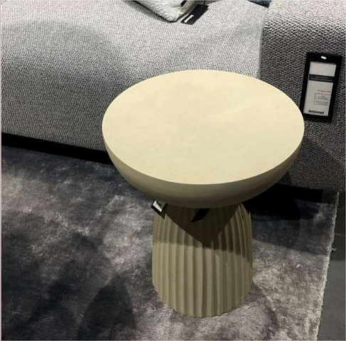 Приставной столик Expose