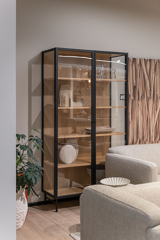 Стеклянный шкаф Lund